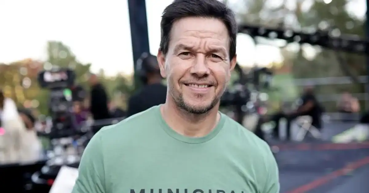 Mark Wahlberg Opens Up About His New Movie, His Injury, and His Wife’s Reaction to His Spandex Outfit