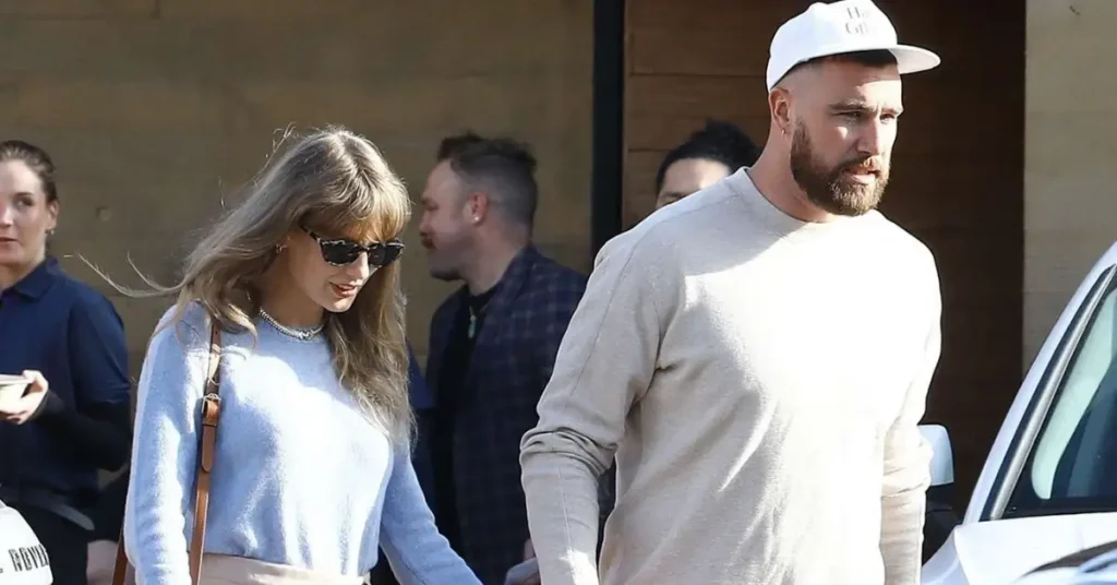 Taylor Swift and Travis Kelce in Malibu on March 24. PHOTO: THE HOLLYWOOD JR / BACKGRID
