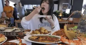 The Tragic Origins Behind Mukbang YouTuber Tzuyang’s Channel Stirs Sympathy