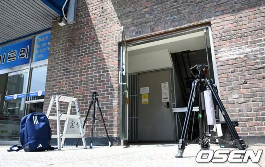 Press waiting outside the station previously.