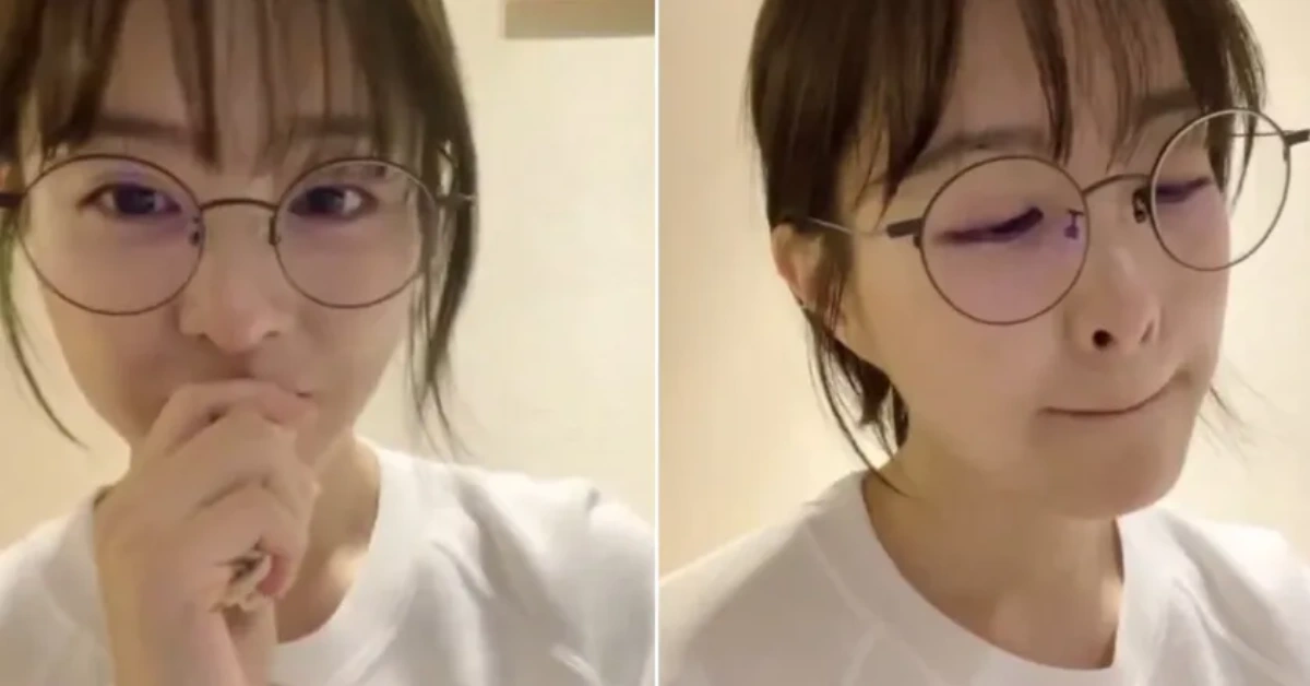 Park Bo Young Tears Up During Live Broadcast Over Touching Fan Letter