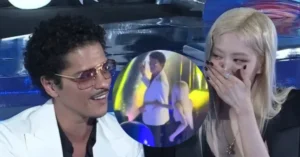 BLACKPINK Rosé and Bruno Mars Steal the Spotlight at the 2024 MAMA Awards with Sweet Off-Stage Interactions