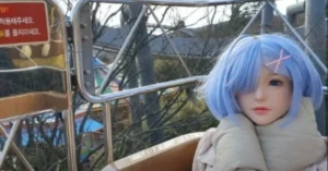 Man's Amusement Park Date with Life-Sized Doll Goes Viral in Korea