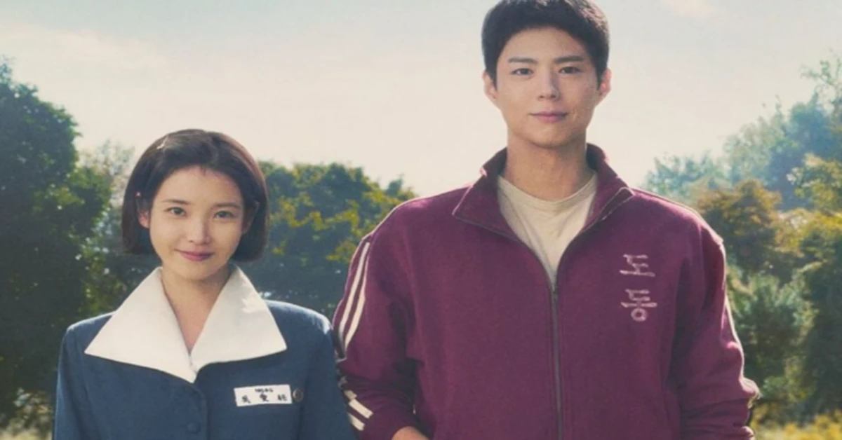 When Life Gives You Tangerines Preview: Park Bo Gum Tries to Manage IU’s Shop as She Teaches a Customer About Fair Pricing