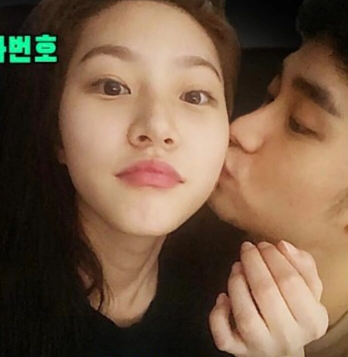 Freshly Surfaced Photo Shows Kim Soo Hyun Kissing Kim Sae Ron After Shocking Relationship Reveal