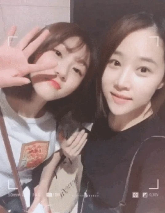image 68 Kim Sae Ron (left) and her mother (right), as previously revealed via the actress’s social media and TV programs.