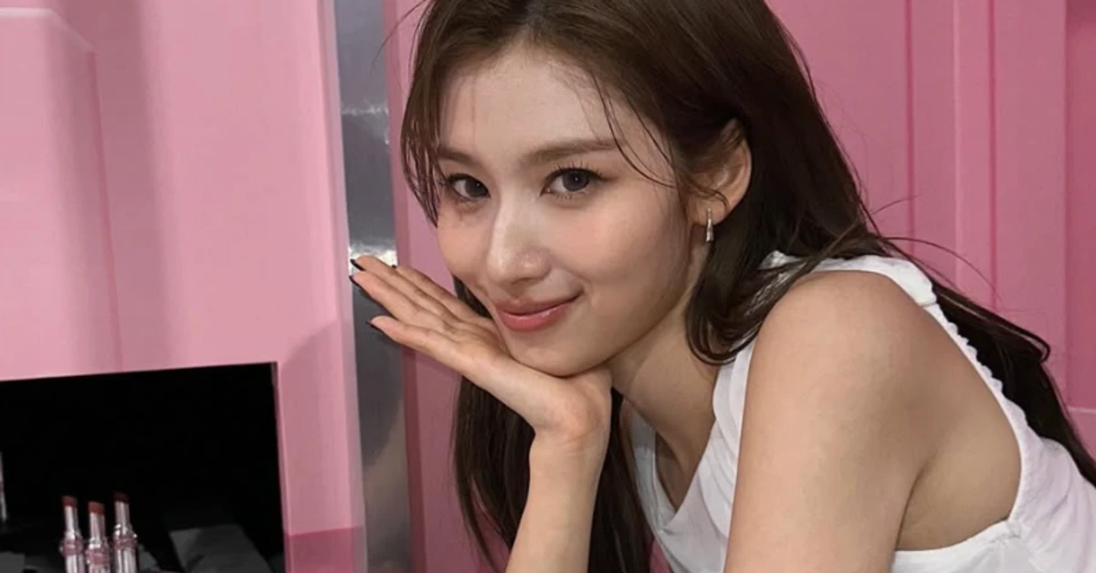 Sana of TWICE Has a Partner? Google Listing Causes Stir