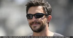 Jonathan Bailey Wears Flip-Flops on Jurassic World Red Carpet; Fans Debate Fashion Choice