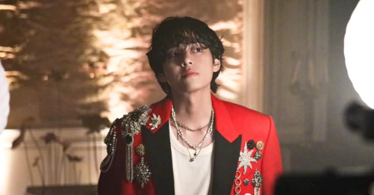 BTS Taehyung’s Coca-Cola Ad with Bicep Kiss Gesture Sparks Fan Frenzy on Social Media and Big Screens Across South Korea