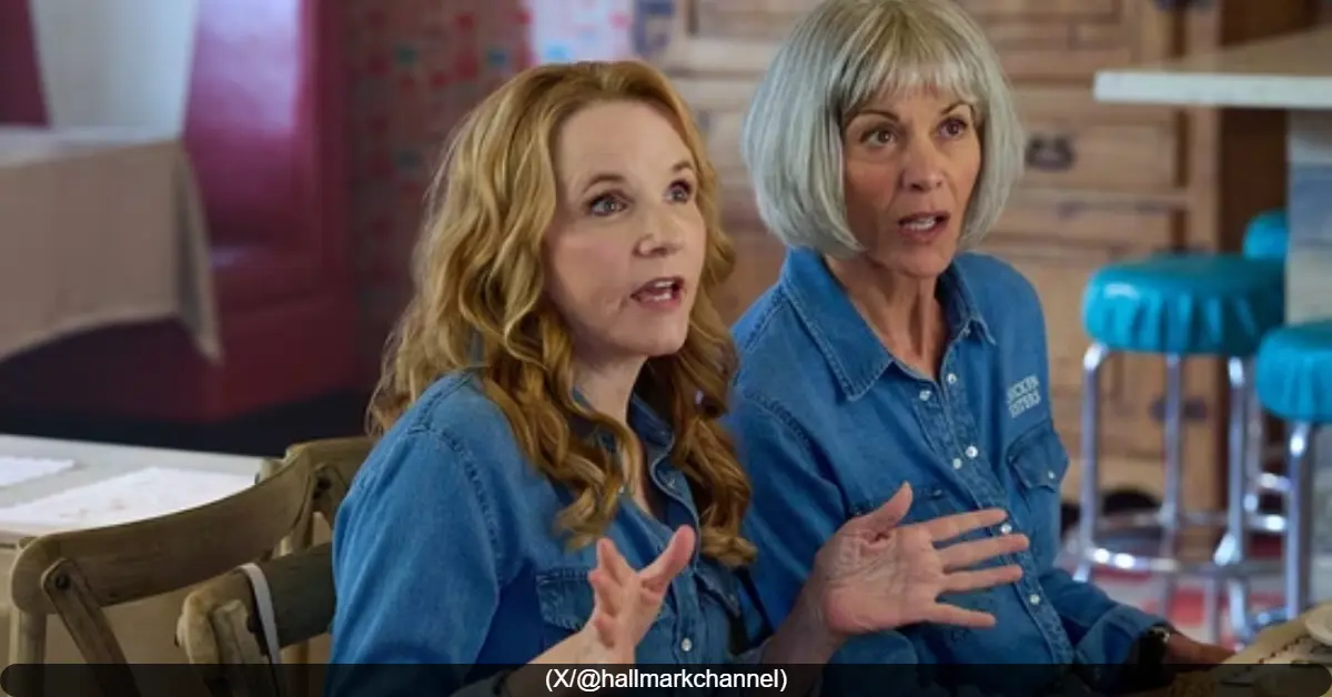 The Chicken Sisters Season 2 Brings Wendie Malick and Lea Thompson Together as Unlikely Roommates