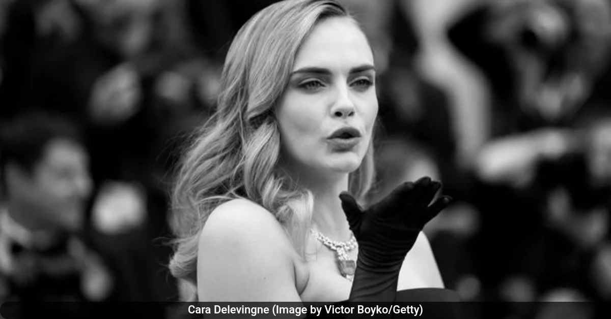 Cara Delevingne Waits in Line at Paris Fashion Week, Viral Video Sparks Debate