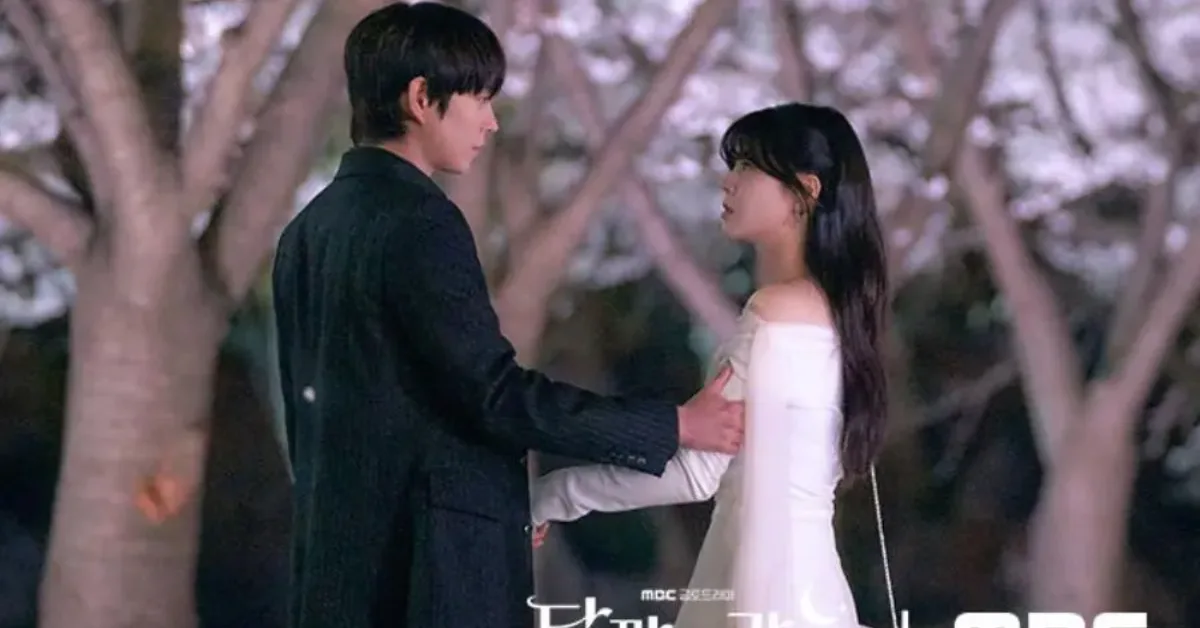 Lee Sun Bin and Kim Young Dae Share Romantic Moment in ‘To the Moon’ Episode 5