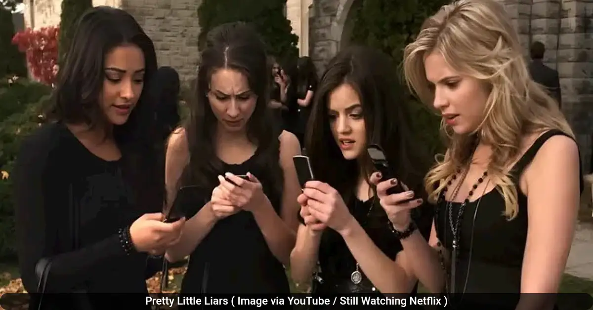 Pretty Little Liars ( Image via YouTube / Still Watching Netflix )