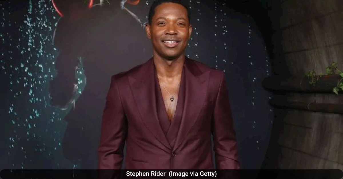 Stephen Rider Credits 2023 Strikes for Strong Bond with Co-Star in ‘IT: Welcome to Derry’