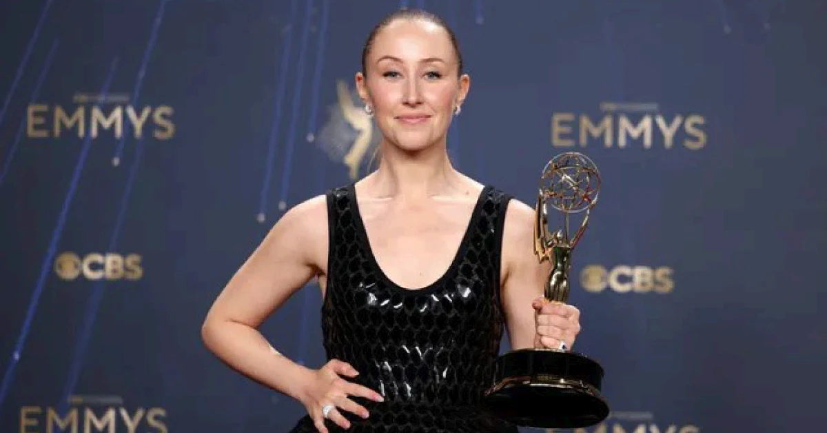 77th Primetime Emmy Awards Press Room Source Getty 57kb Erin Doherty at 77th Primetime Emmy Awards - Press Room - Source: Getty