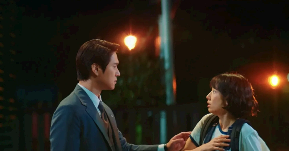 A still from Undercover Miss Hong (Source: Netflix)