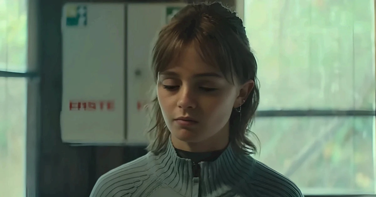 Unfamiliar ( Image via YouTube / Netflix )