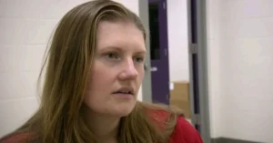 The Real Story Behind Hulu’s ‘Girl on the Run’: Who Is Sarah Pender and What Happened During Her Infamous Prison Escape?