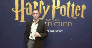 Gala Performance Celebrating Tom Felton Year 7 Company Of Harry Potter And The Cursed Child Source Getty 41kb Tom Felton Reaches Out to New Draco Malfoy Actor: “If You Need a Word of Encouragement, I’m There”