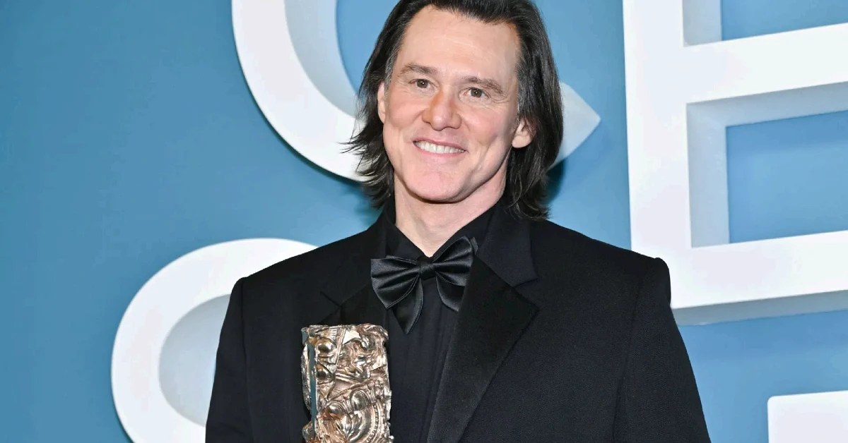 Jim Carrey poses in the winners room with the Honorary Award during the 51st Cesar Film Awards at LOlympia Source Getty 68kb Jim Carrey poses in the winners room with the "Honorary" Award during the 51st Cesar Film Awards at L'Olympia - Source: Getty