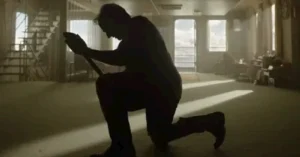 Tom Cruise in a still from Digger. 42kb Tom Cruise Transforms Into Balding, Beer-Belly Character ‘Digger’ at CinemaCon, Gets Standing Ovation