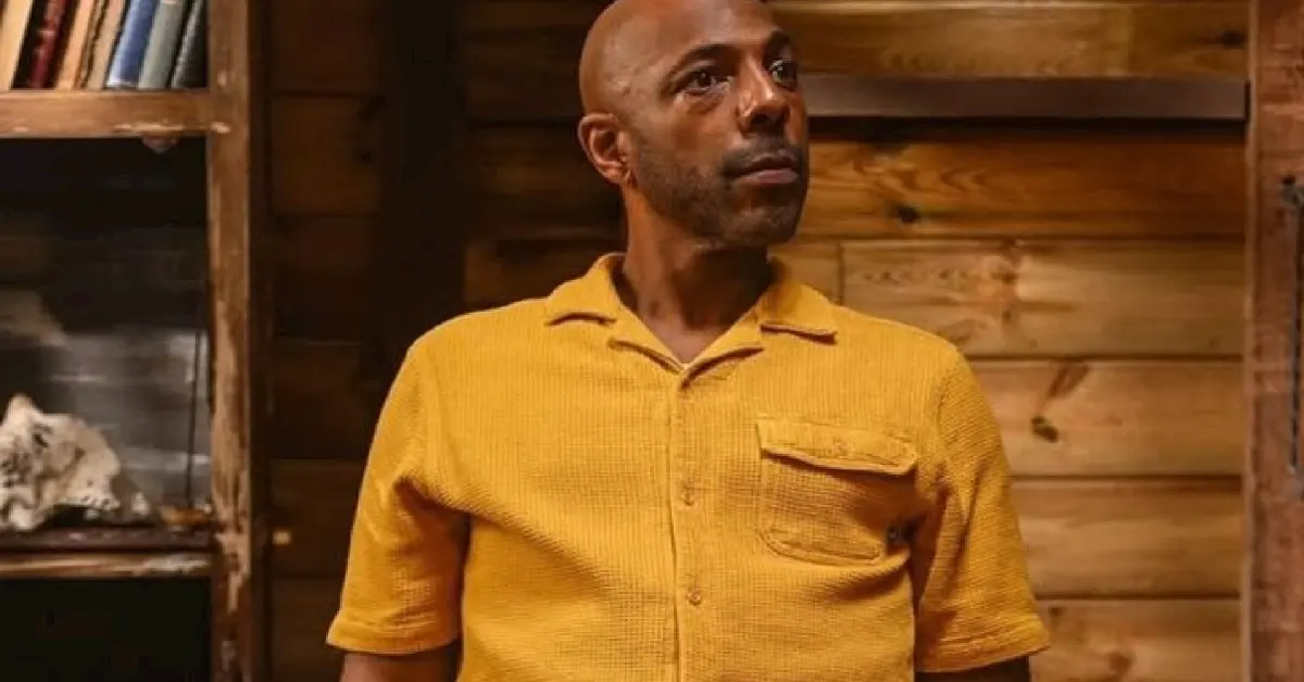 Don Gilet as DI Mervin Wilson in Death in Paradise Image Via Instagram @deathinparadiseofficial 40kb Don Gilet as DI Mervin Wilson in Death in Paradise (Image Via Instagram/@deathinparadiseofficial)