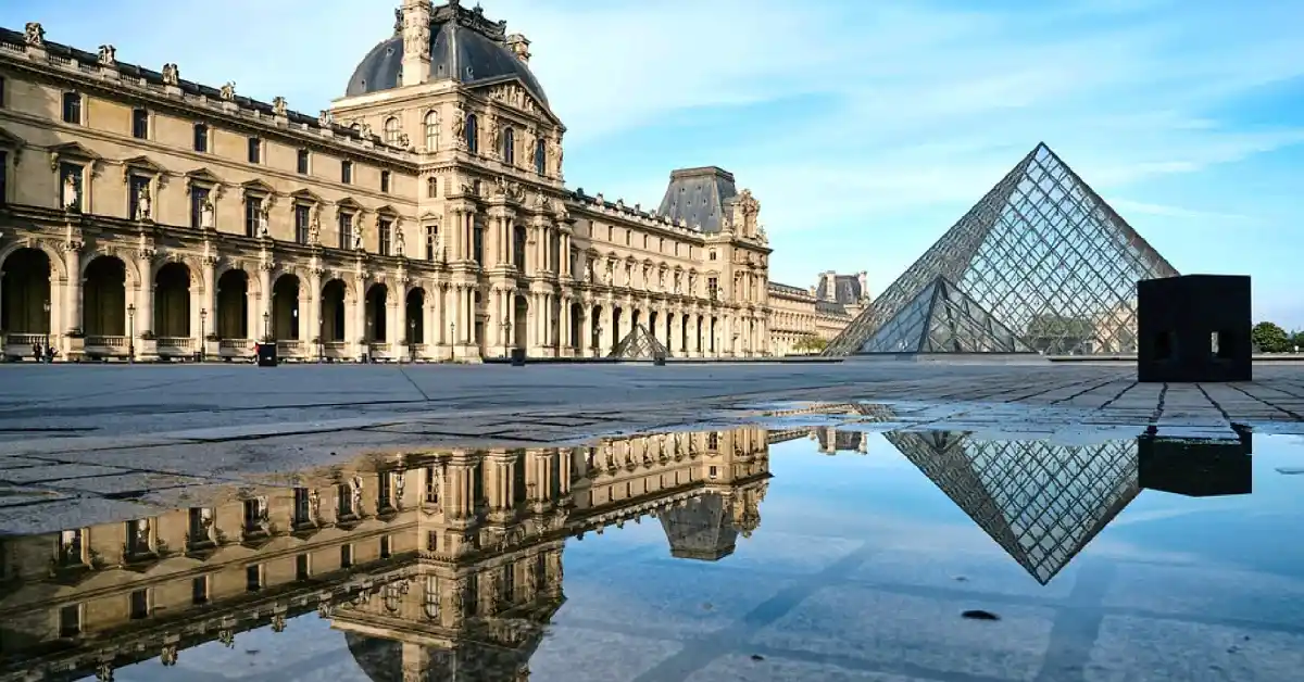 Louvre musium wikipedia 69kb Louvre musium (wikipedia)