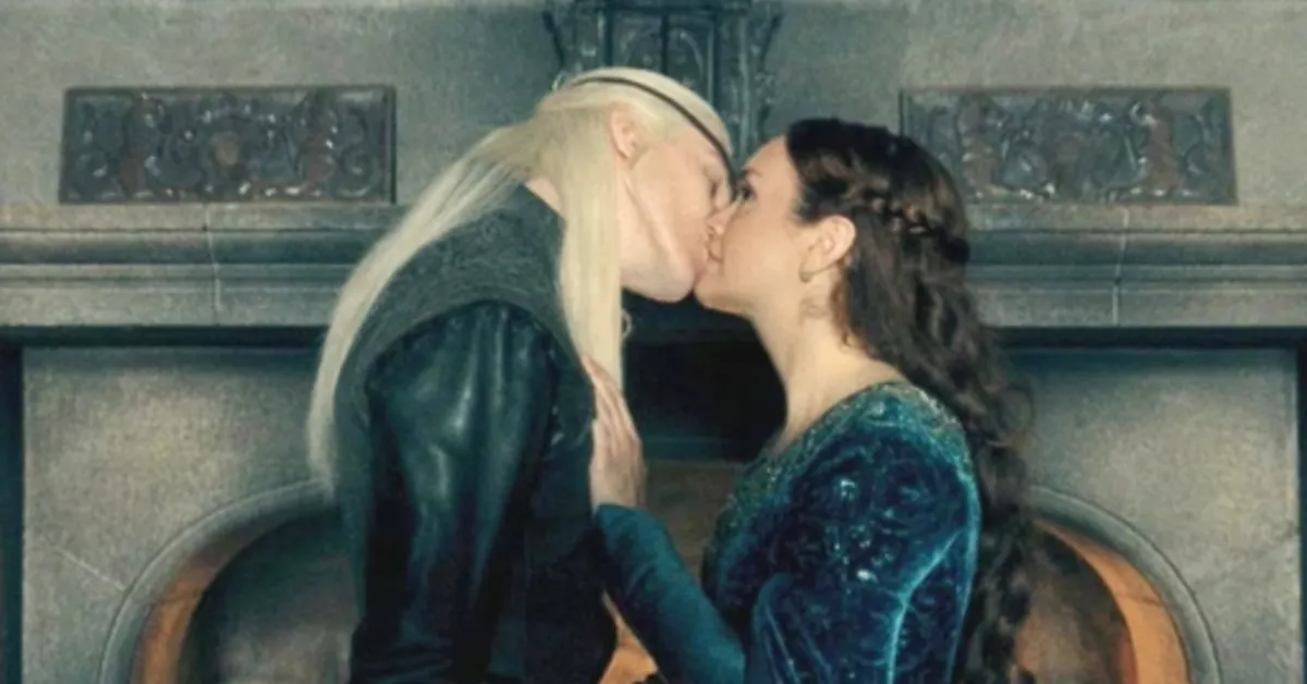 House of the Dragon S3 shocks fans as Aemond kisses Alicent. HBO MAX 1 House of the Dragon S3 shocks fans as Aemond kisses Alicent. (HBO MAX)