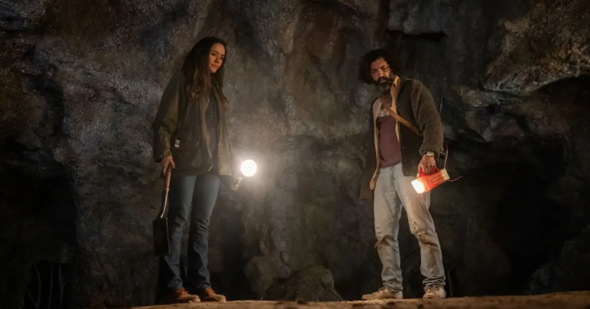 Tabitha and Jade Image via a post on X @FROMonMGM Tabitha and Jade in From Season 4