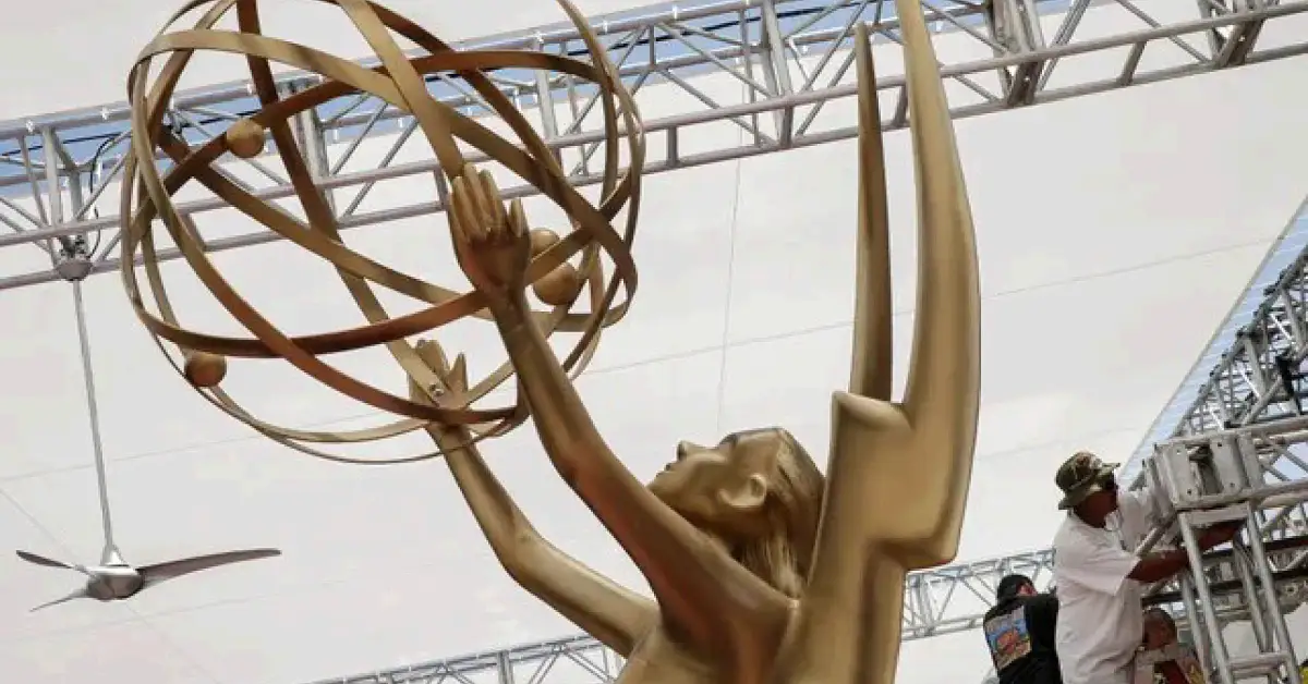 LOS ANGELES CA AUGUST 22 2014 Crews set up the red carpet area around L.A. Live in downtown Lo Source Getty 55kb LOS ANGELES, CA -- AUGUST 22, 2014--Crews set up the red carpet area around L.A. Live in downtown Lo - Source: Getty