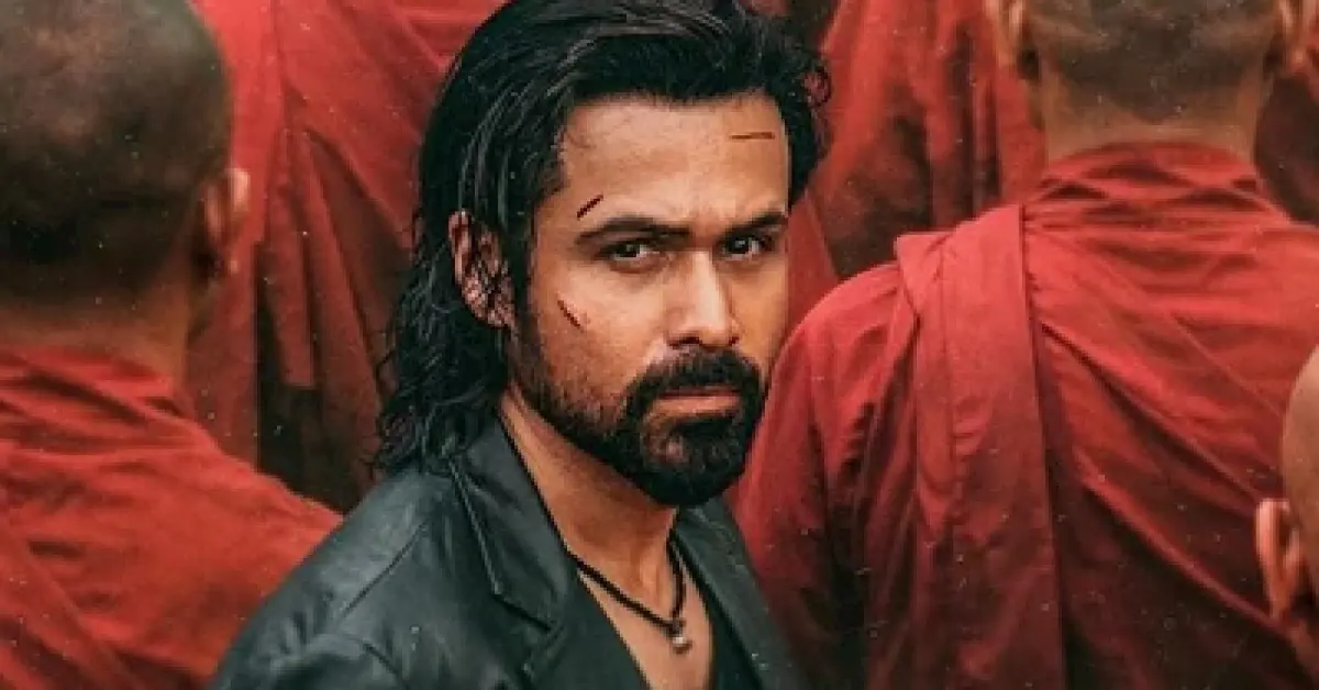Emraan Hashmi on the promotional poster of Awarapan 2. 44kb Emraan Hashmi’s Wife Parveen Shares Emotional Note After Awarapan 2’s Big Box Office Win