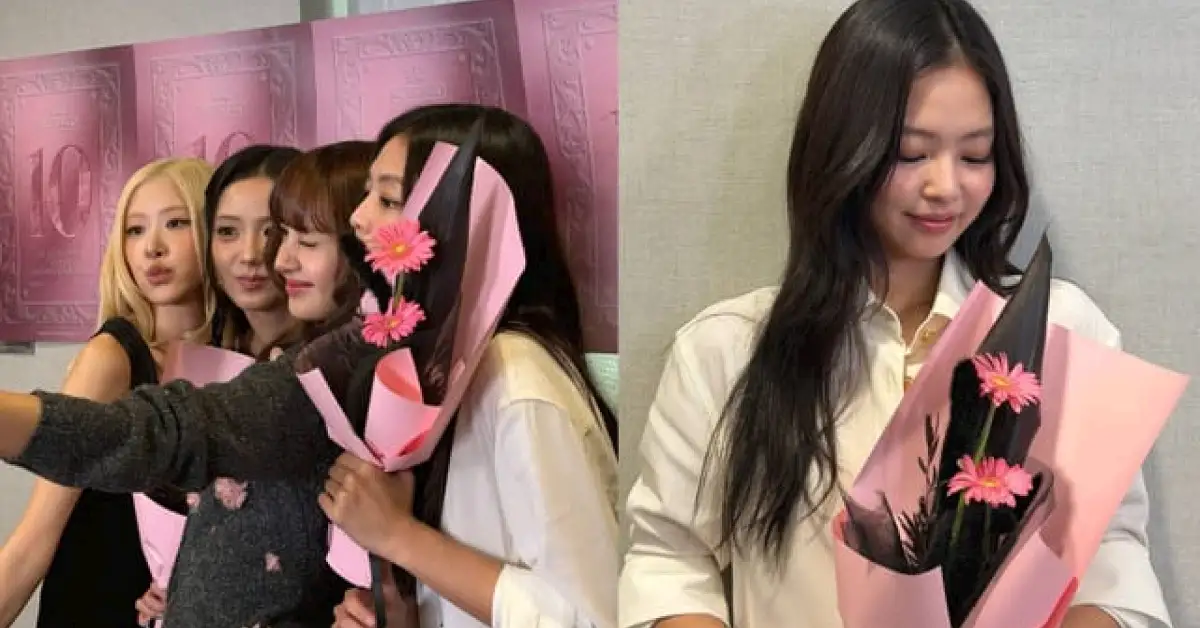 Jennie at BLACKPINKs 10th anniversary event Image via Weverse BLACKPINK 44kb Jennie’s Weverse Apology Over BLACKPINK 10th Anniversary Disappointment Wins Over BLINKs