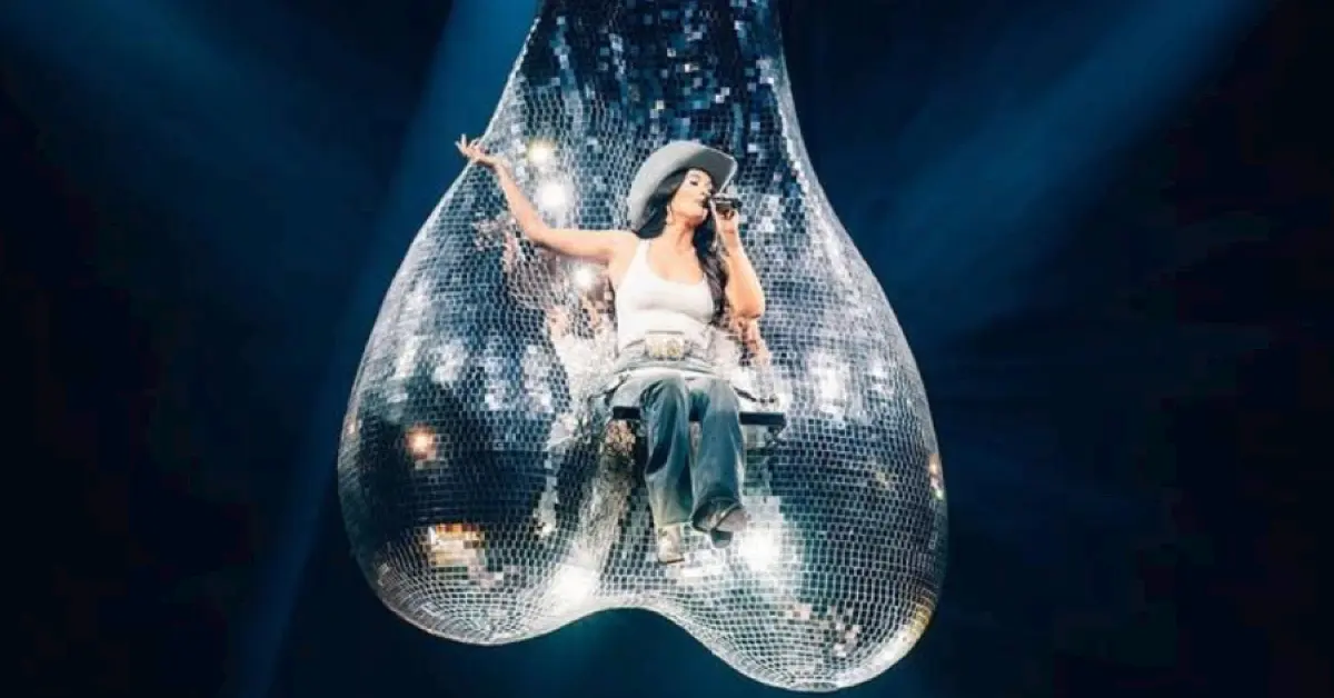 nexus image 46kb Kacey Musgraves Faces Backlash After Performing on Giant Disco Ball Prop That Looks Like Male Anatomy