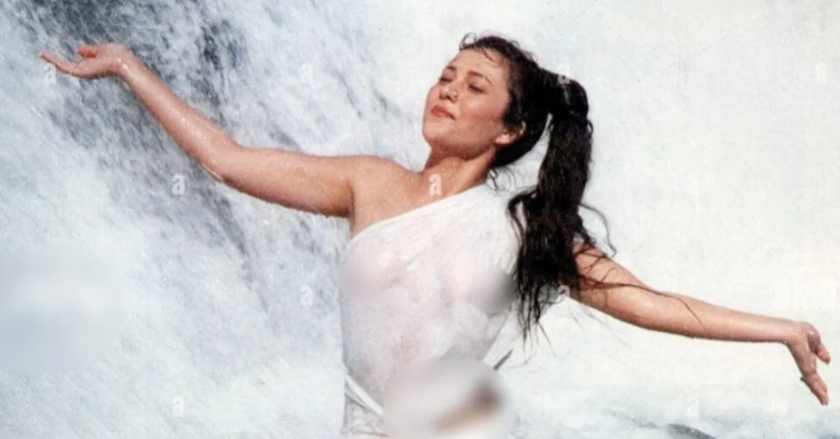 Mandakini Defends Ram Teri Ganga Maili Waterfall Scene: Says No Vulgarity, Clarifies Breastfeeding Controversy After 41 Years