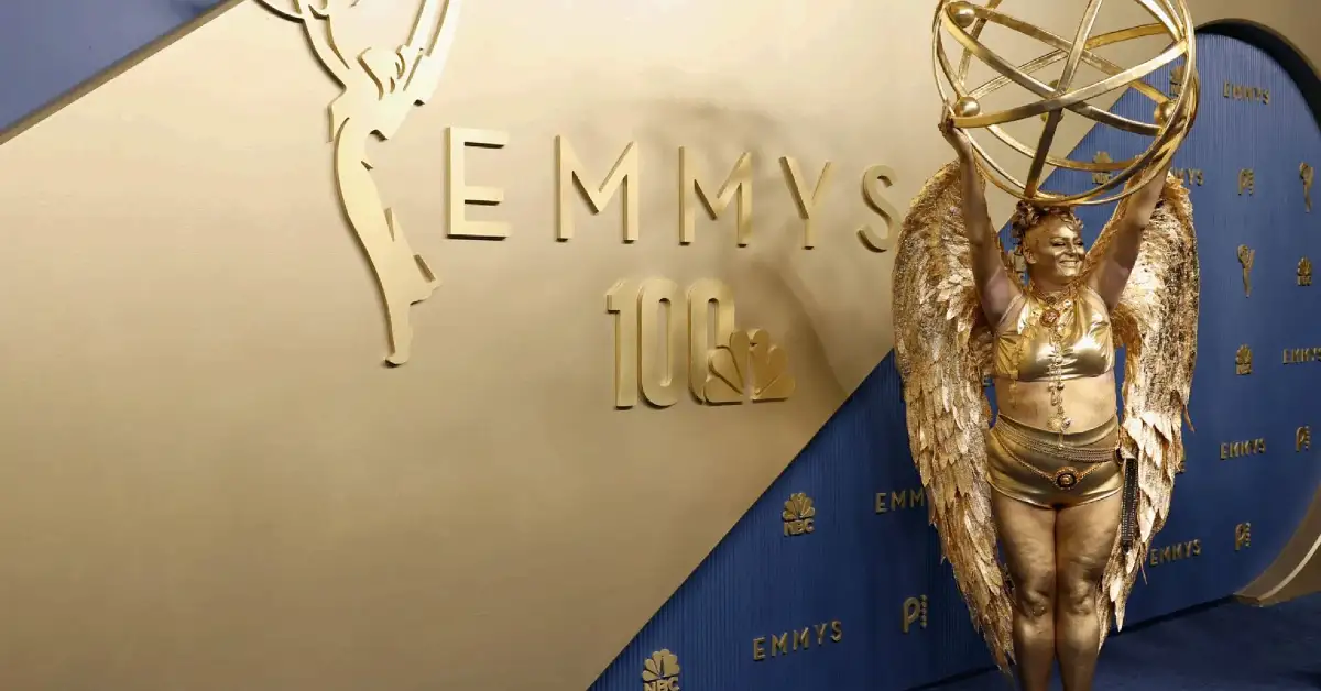 nexus image 42kb 2 Meg Stalter Dressed As A Life-Size Emmy Trophy At 2026 Emmys And The Internet Cannot Stop Talking
