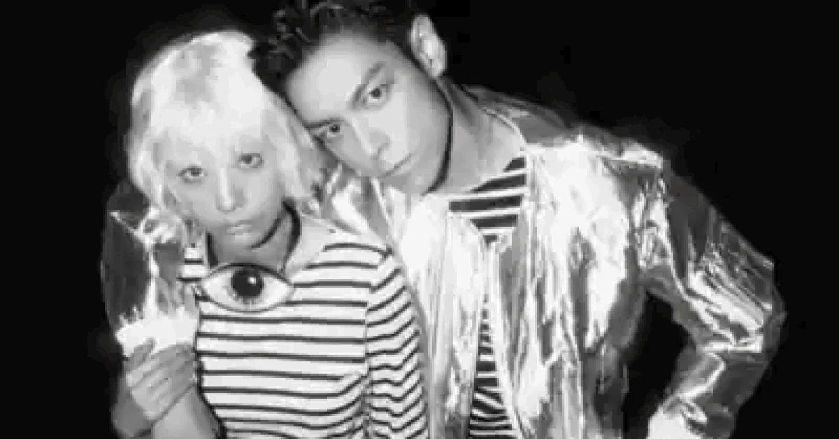T.O.P and Nana dating Ex BIGBANG star confirms five month romance with The Scandal actor after date photos surface. 68kb T.O.P and Nana Confirm Dating After Meeting on Music Video Set