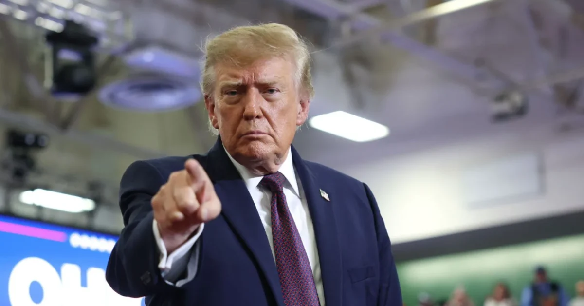 Comedian Robby Roadsteamer Shares Raw POV Footage of Epstein Heckle Before Cops Dragged Him From Trump Ohio Rally