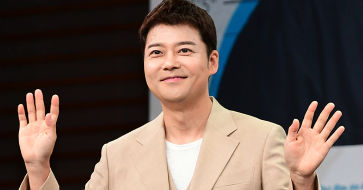 Jun Hyun Moo Reveals He Looked Into Nipple Removal Surgery After Hurtful Comments on Boss in the Mirror